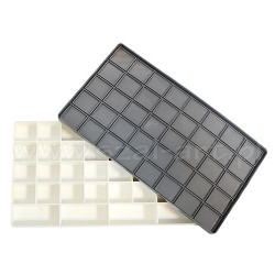 Rectangular closed plastic pallet 29x16cm (36 chambers)