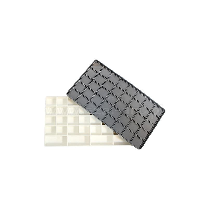 Rectangular closed plastic pallet 29x16cm (36 chambers)