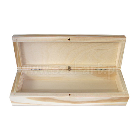 Wooden pencil case with magnet closure