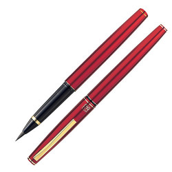 Kuretake mannen-mouhitsu red brush pen in the form of a pen