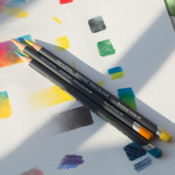 Derwent procolor set of 72 artistic pencils metal pack